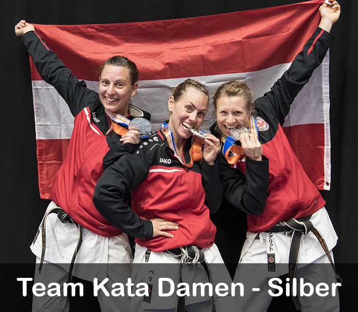 2022 Team Kata Damen Silber DSC1300